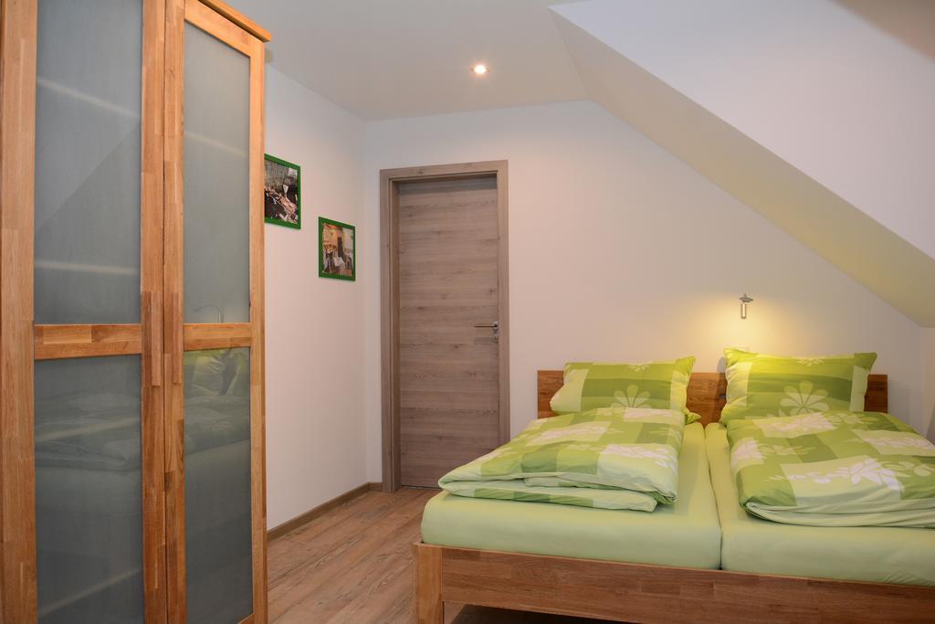 Pension Zum Hirsch Göda Habitación foto