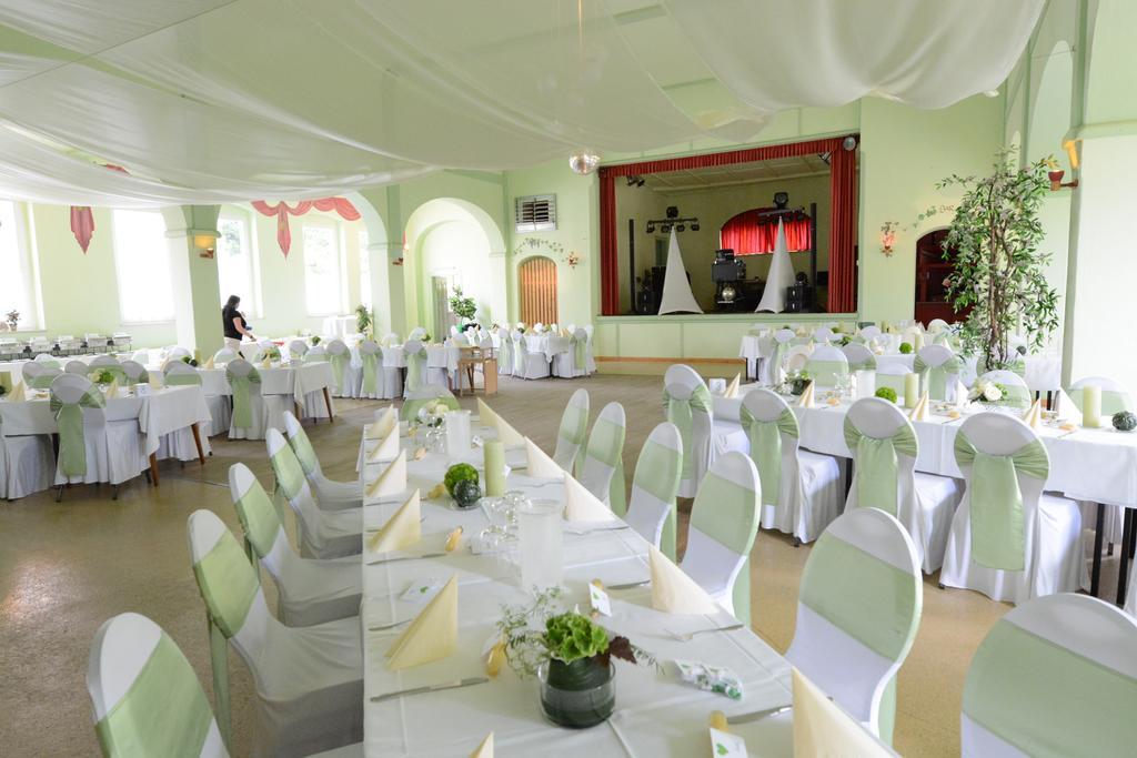 Pension Zum Hirsch Göda Exterior foto